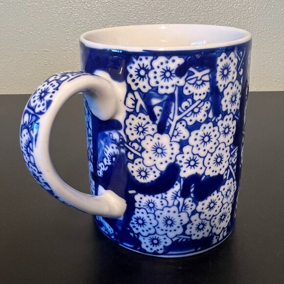 TWO’S COMPANY Chinoiserie Chintz Pattern Cobalt Blue & White Chinzware Mug - Picture 5 of 10